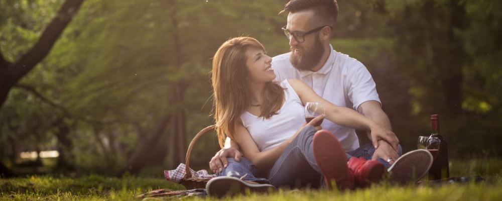 钱人接触的女性一般都是什么样的